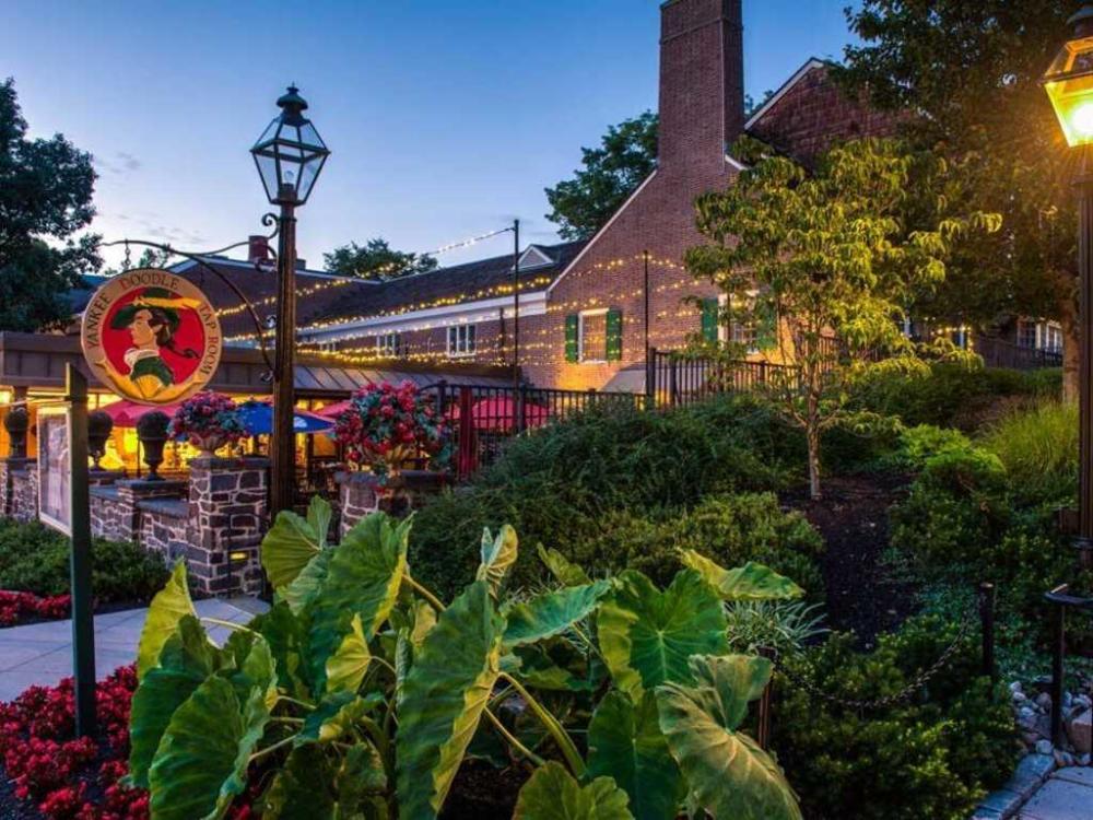 Outdoor Seating at the Yankee Doodle Tap Room in Princeton