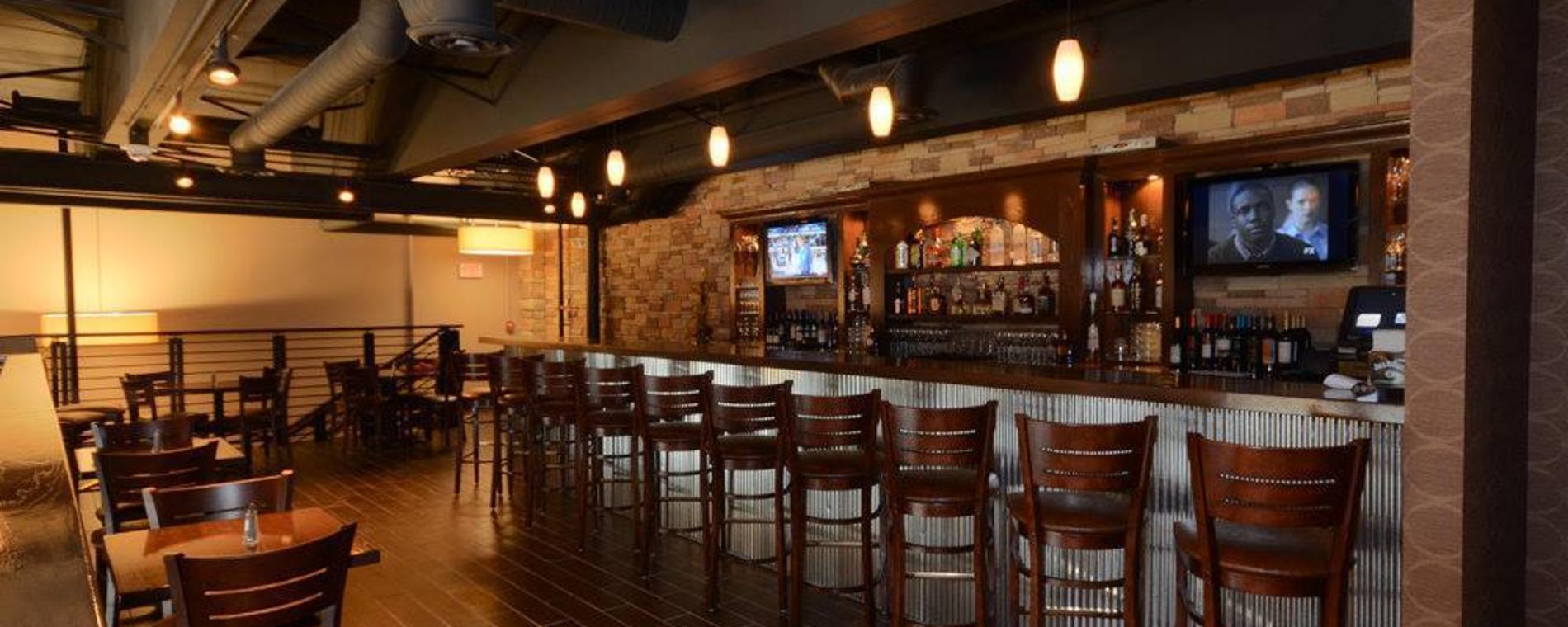 AVI Seabar and Chophouse bar
