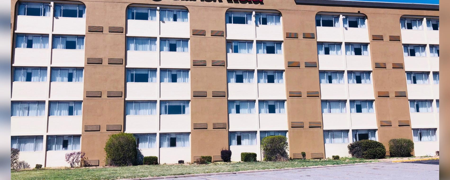 Clarion Exterior Visit Wichita