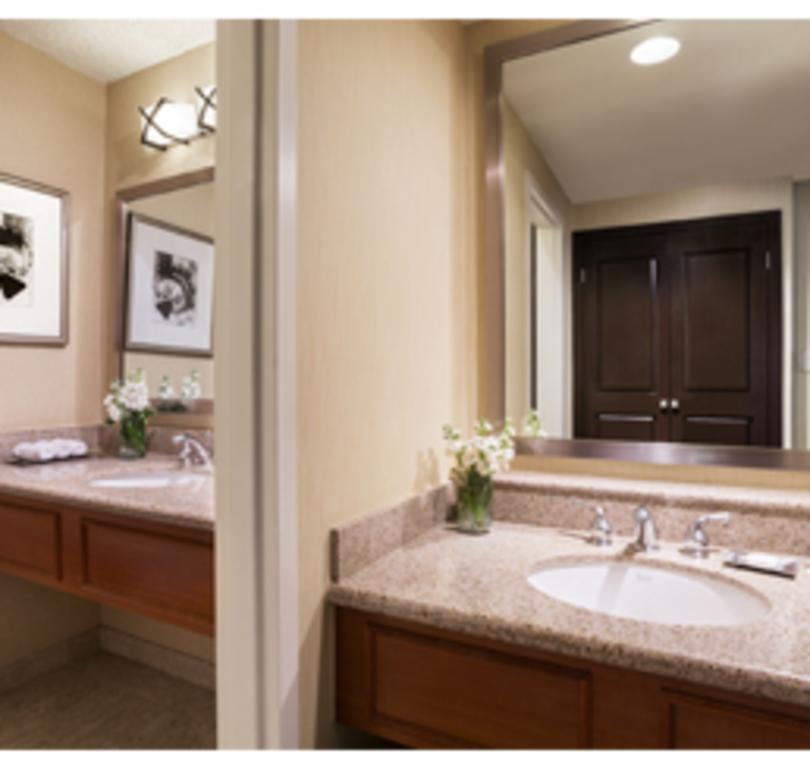 Crowne Plaza Albuquerque
