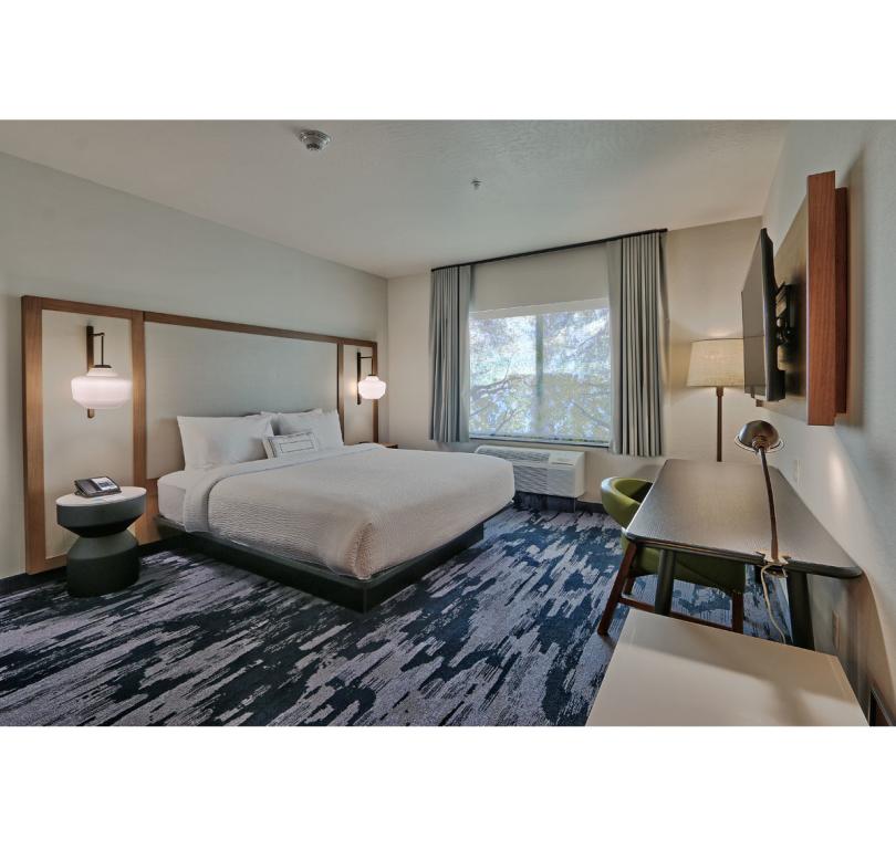 Standard King Room