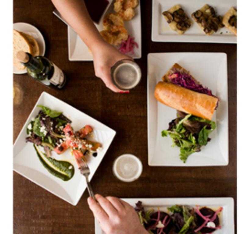 MÁS – Tapas y Vino at Hotel Andaluz