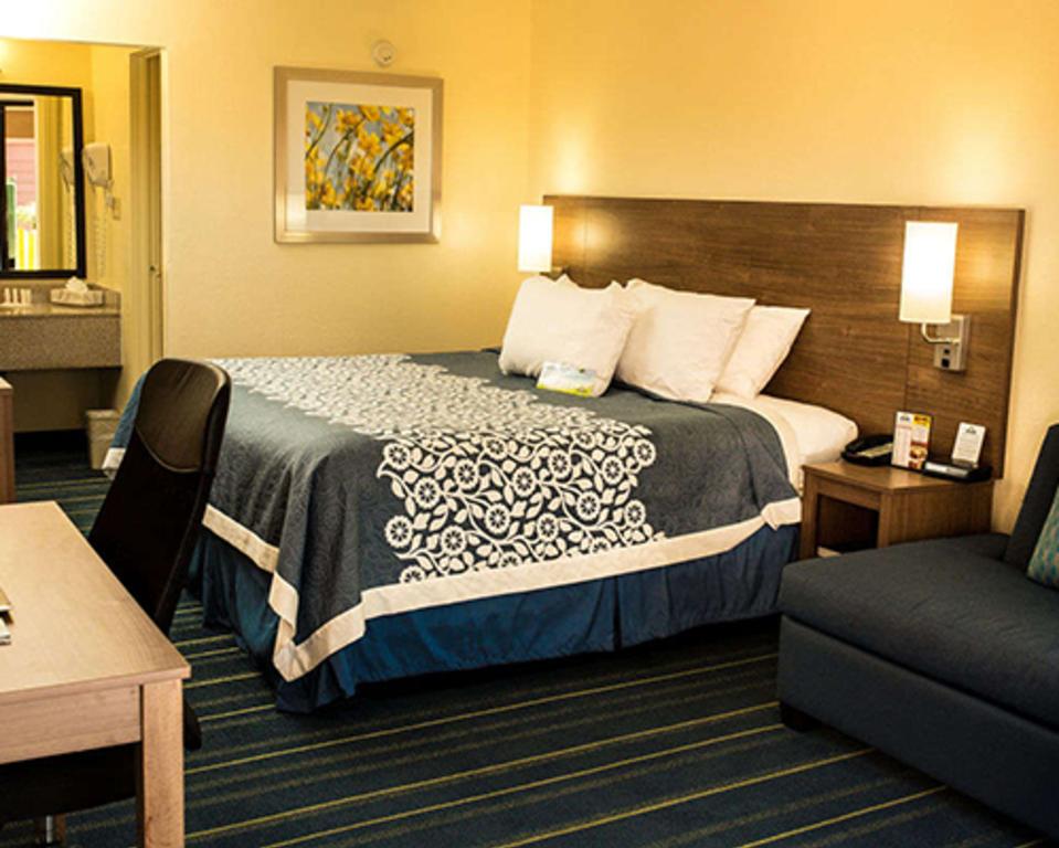 Days Inn Newark