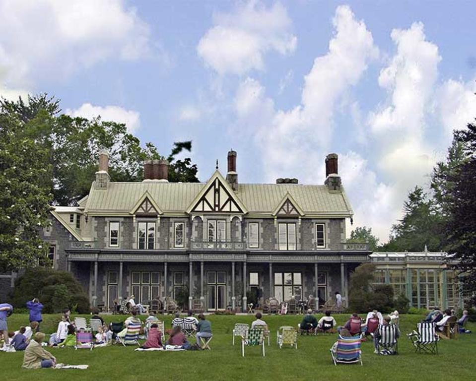 ConcertonLawn