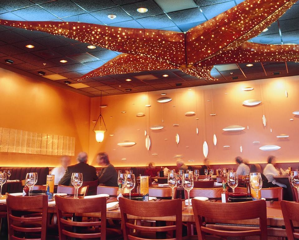 Harrys Seafood Grill