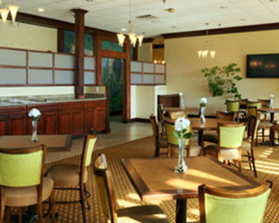 Newark Delaware Restaurants Hilton Wilmington Christiana