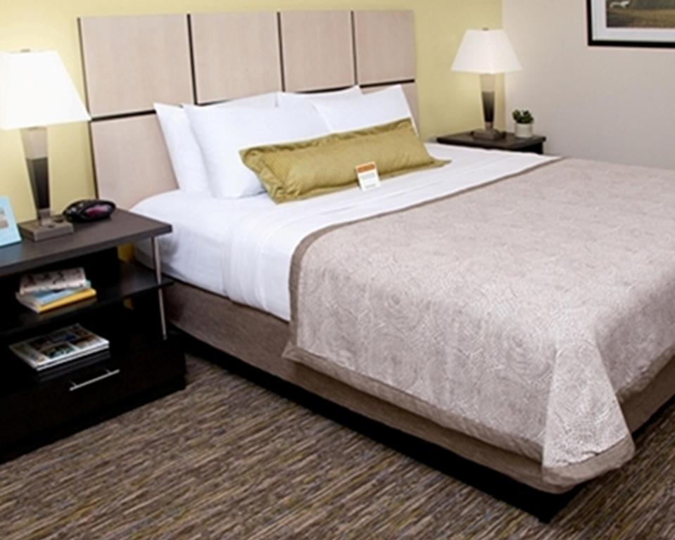 Candlewood Suites Newark