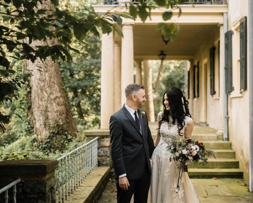 Wedding Couple - Terrace of Eleutherian Mills