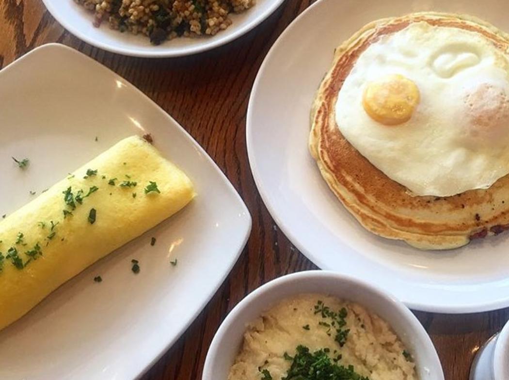 The Plaid Apron Cafe