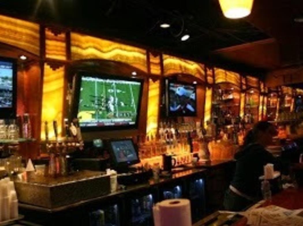 Roosters Bar \u0026 Grill