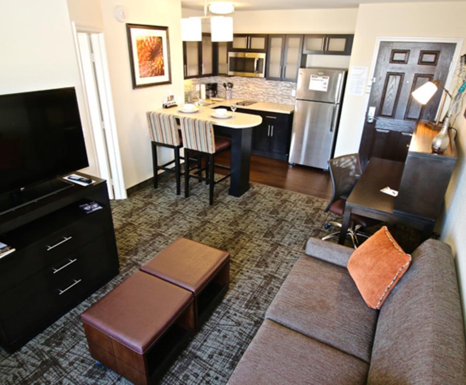 Staybridge Suites Cathedral City Palm Springs Golf Resort