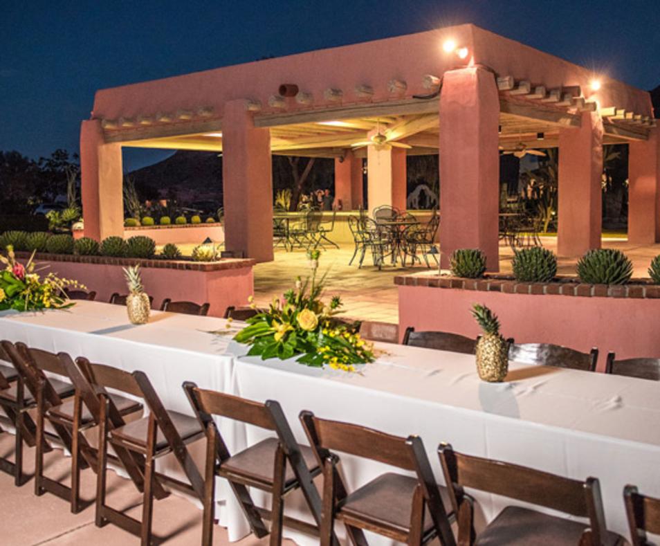 Holiday home is located in 8 km from the centre. The Pond Estate