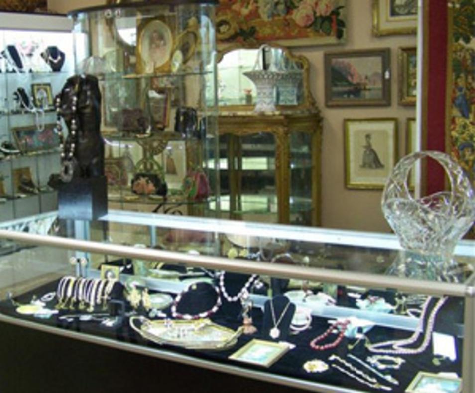 Victoria S Attic Antiques And Collectibles Rancho Mirage