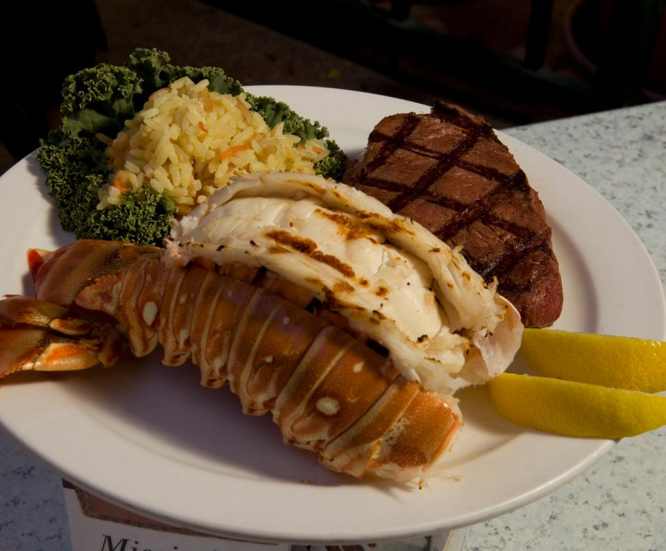 Shanghai Red's Bar & Grill