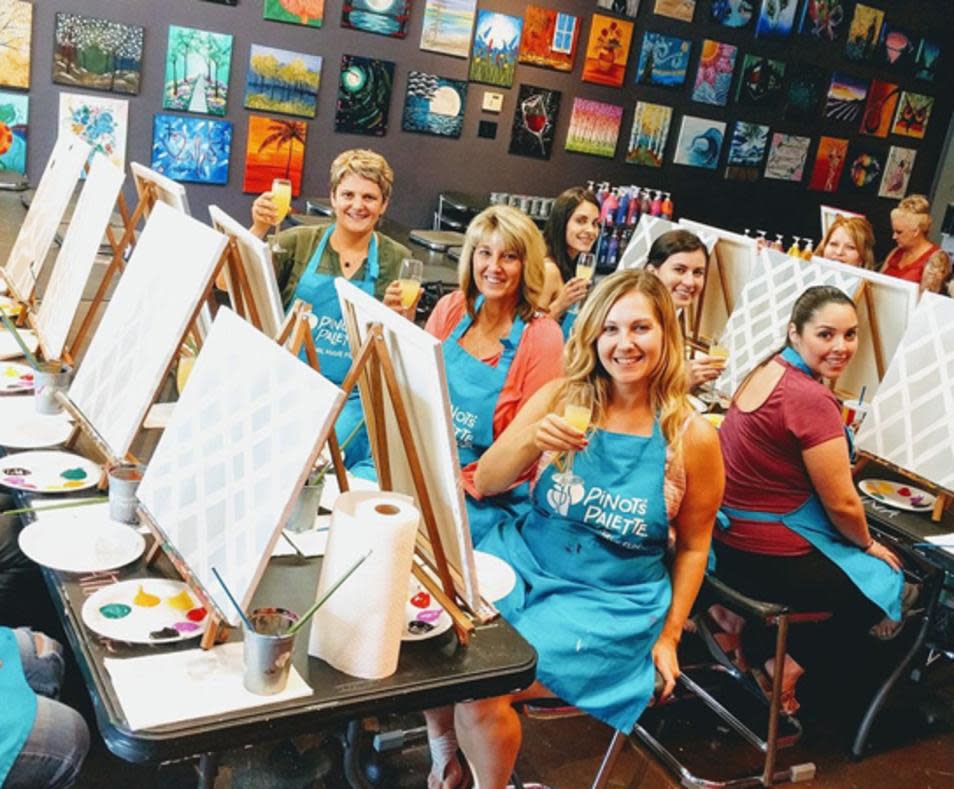 Pinot's Palette class in session.