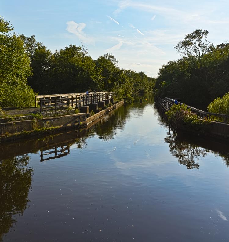 The Delaware & Raritan Canal with paths on either side