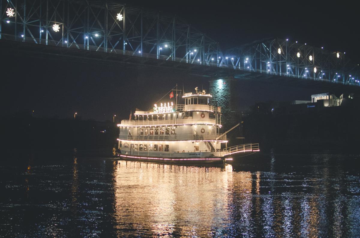 chattanooga riverboat christmas