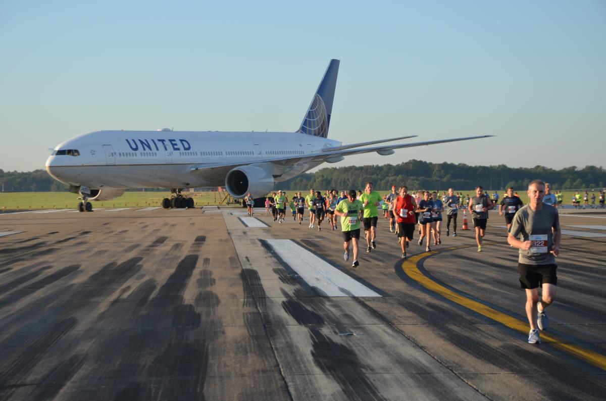 Dulles Day Plane Pull