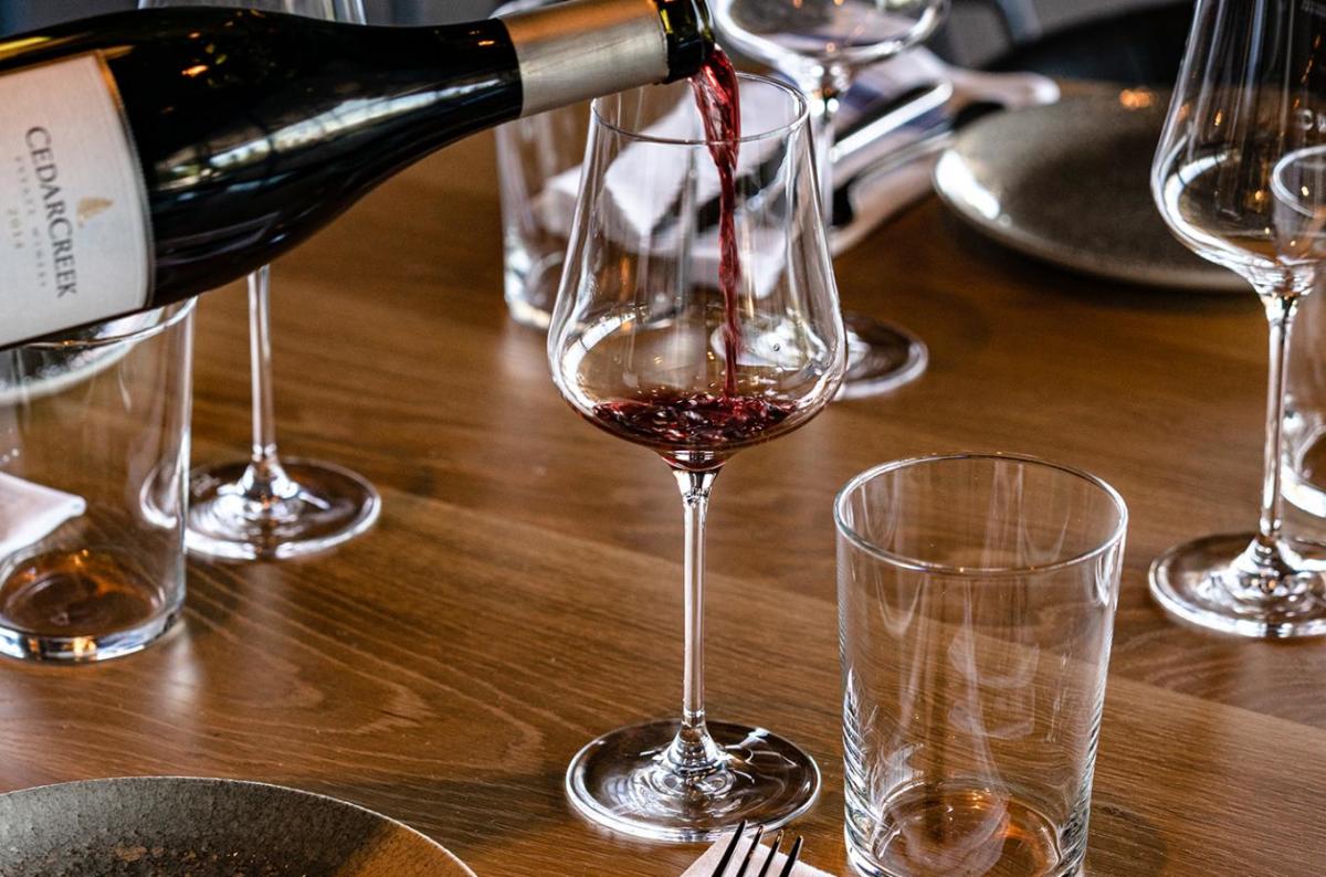CedarCreek Winery - Red Wine Pour