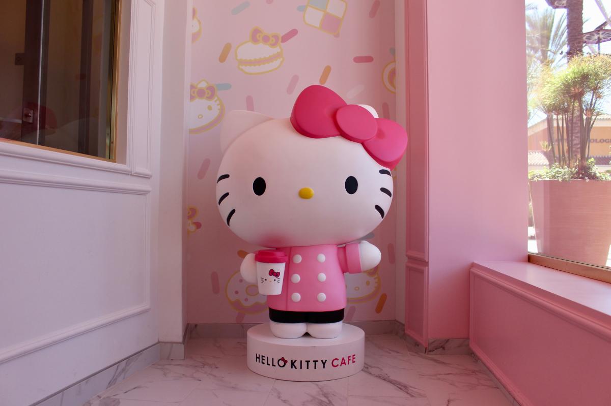 Hello Kitty statue at Hello Kitty Cafe