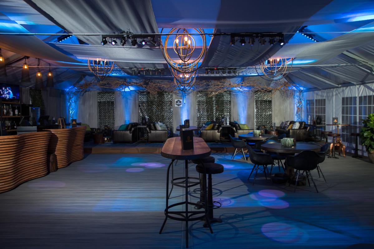 Jiffy Lube Live Meeting and Private Event Space - bar and seating
