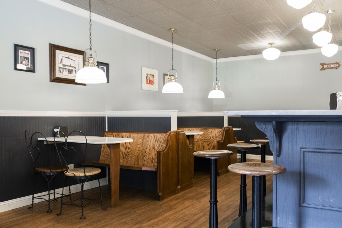 Little O's interior 2