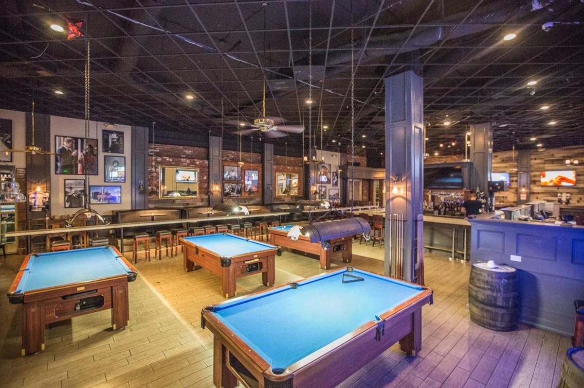 Bars in Huntington Beach