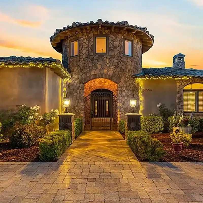 Italian Tuscan-Style Estate