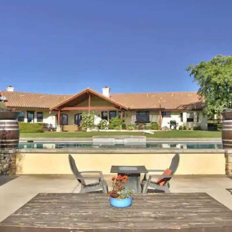 Mesa Wine Country Estate