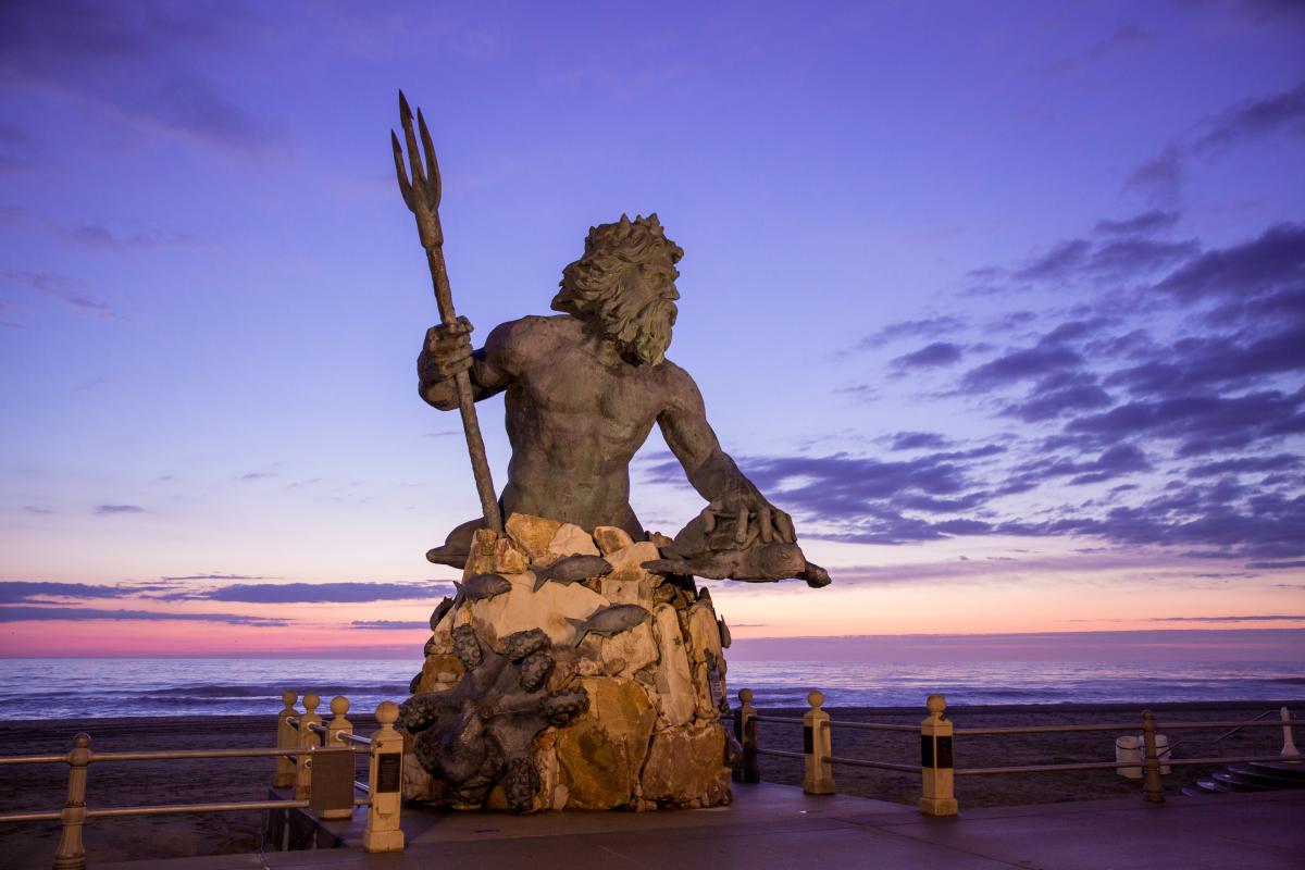 King Neptune Sunrise - Oceanfront