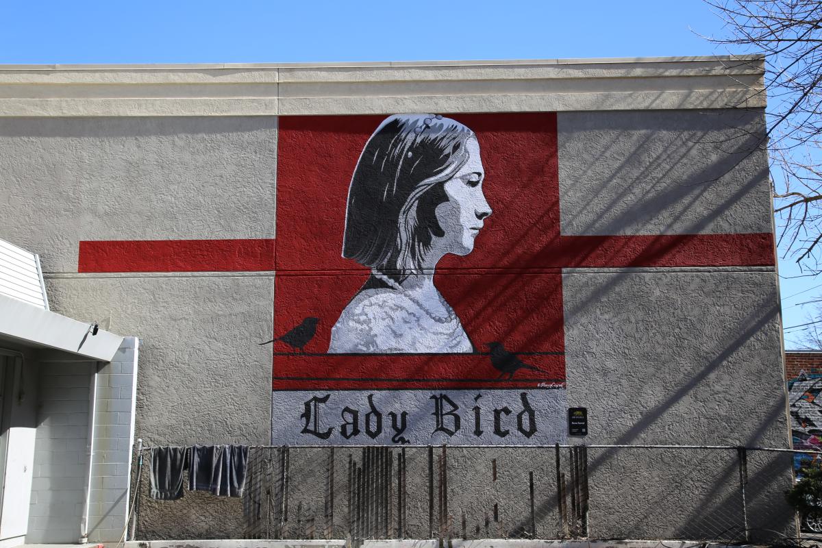 Mural by local Sacramento artist Maren Conrad painted on the side of Visit Sacramento's building.