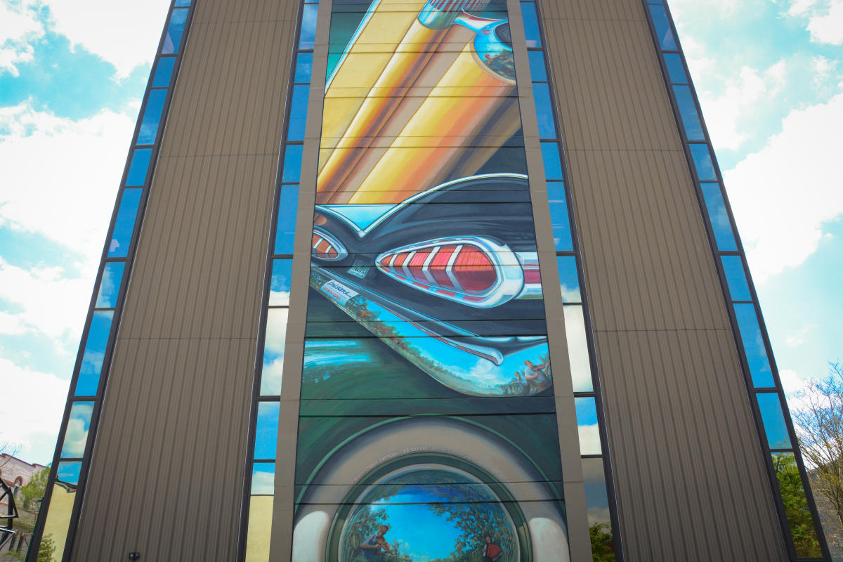 Mural by Robert Dafford titled "Ex-Garage"