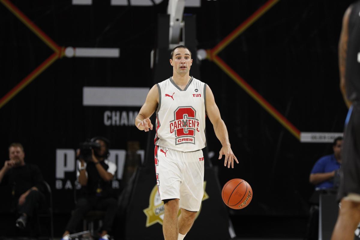 Former Ohio State Basketball Player Aaron Craft competing at TBT