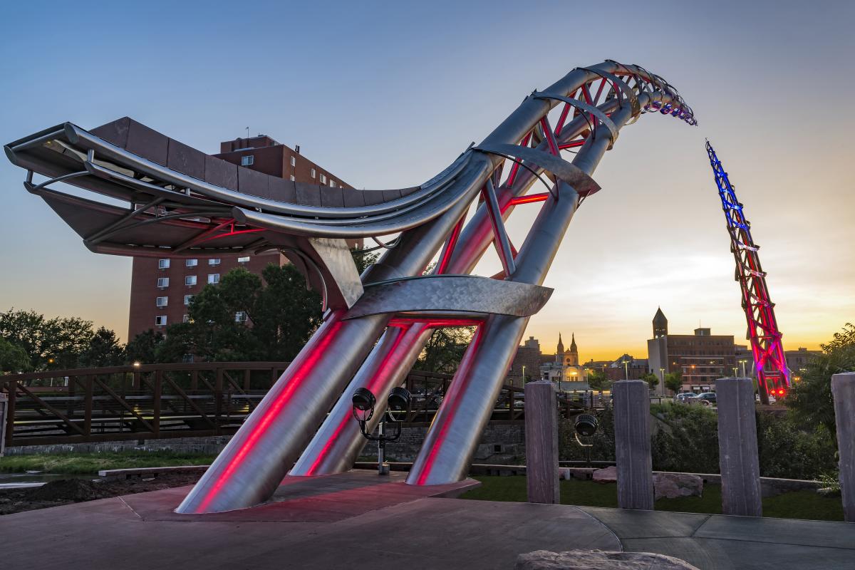 Catch Des Moines - Experience Sioux Falls Statues