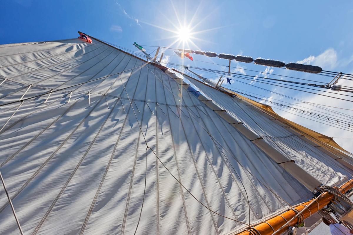 Freshwater Sailing Guided Boat Tours In Michigan S Great