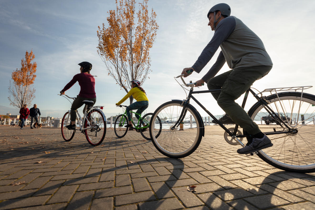 Group Biking at Waterfront Park (3)