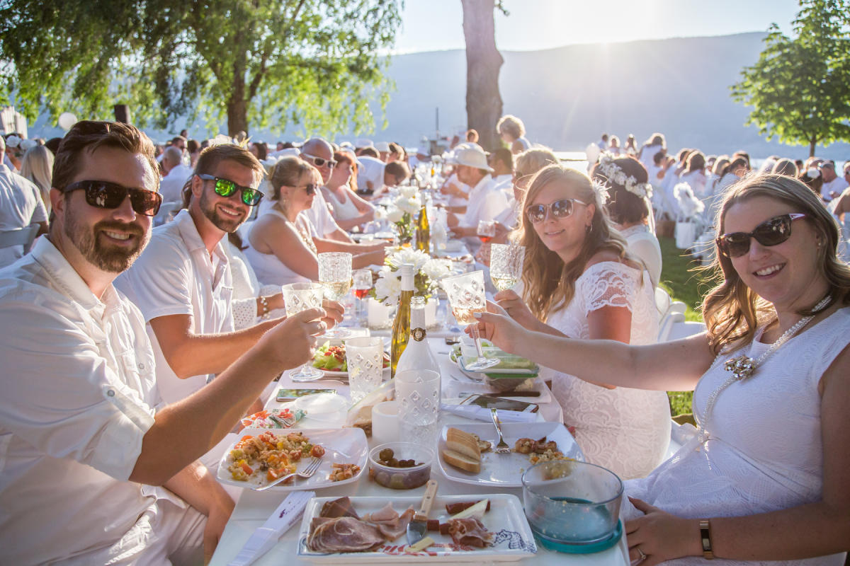 Diner en Blanc 2018 Okanagan 37
