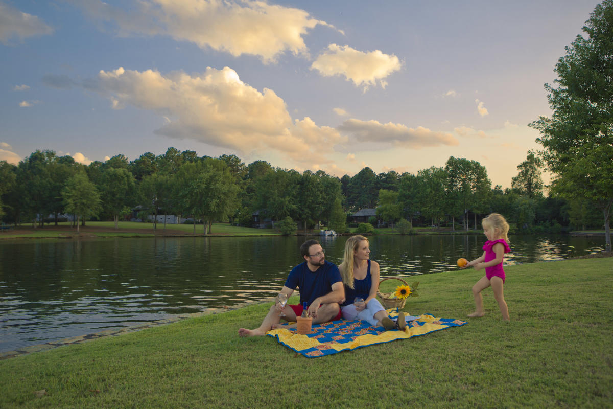 Family picnic on the shores of Lake Sinclair