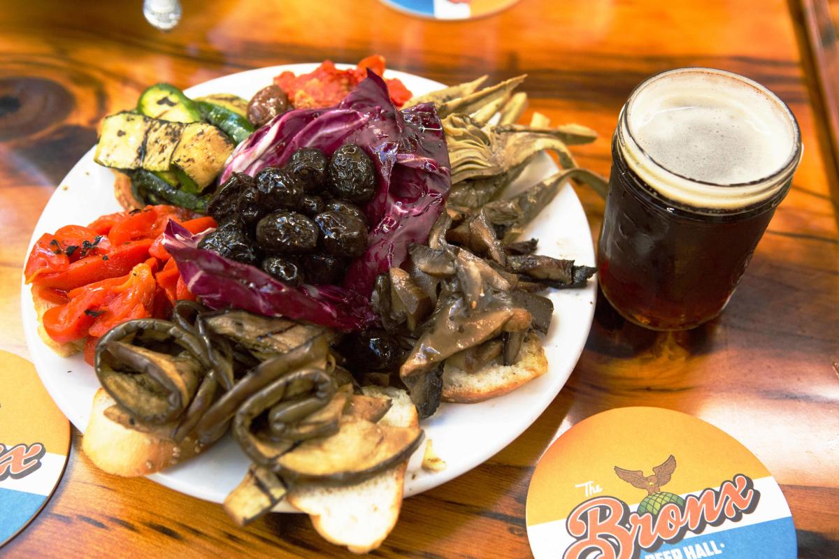 bronx beer hall, arthur avenue