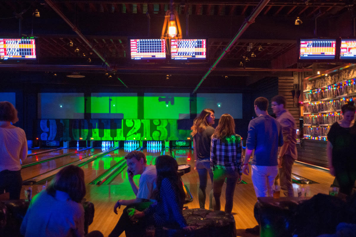brooklyn bowl, interior