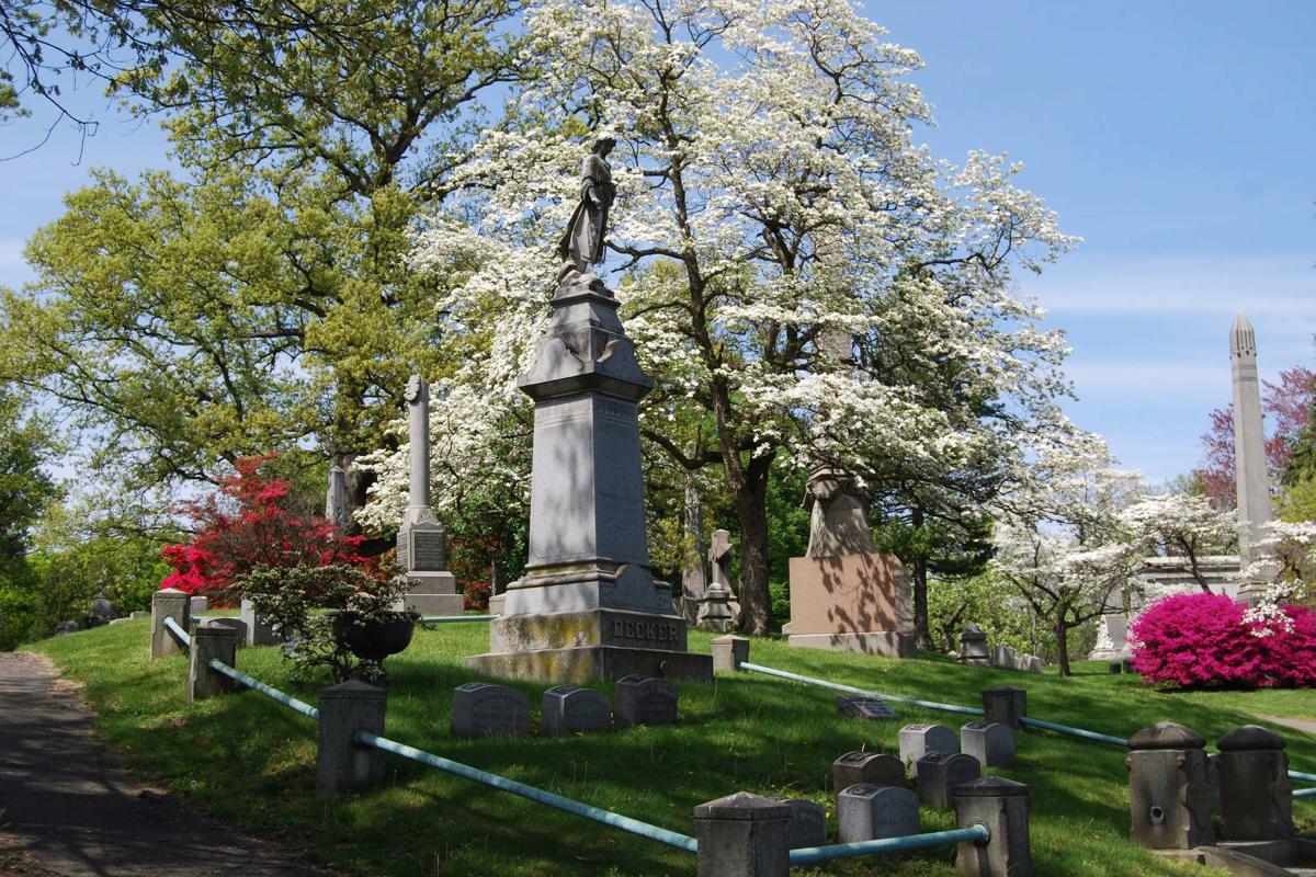 Woodlawn-Cemetery-Bronx-Courtesy-18518318_1865208070395594_3630370621743407161_o