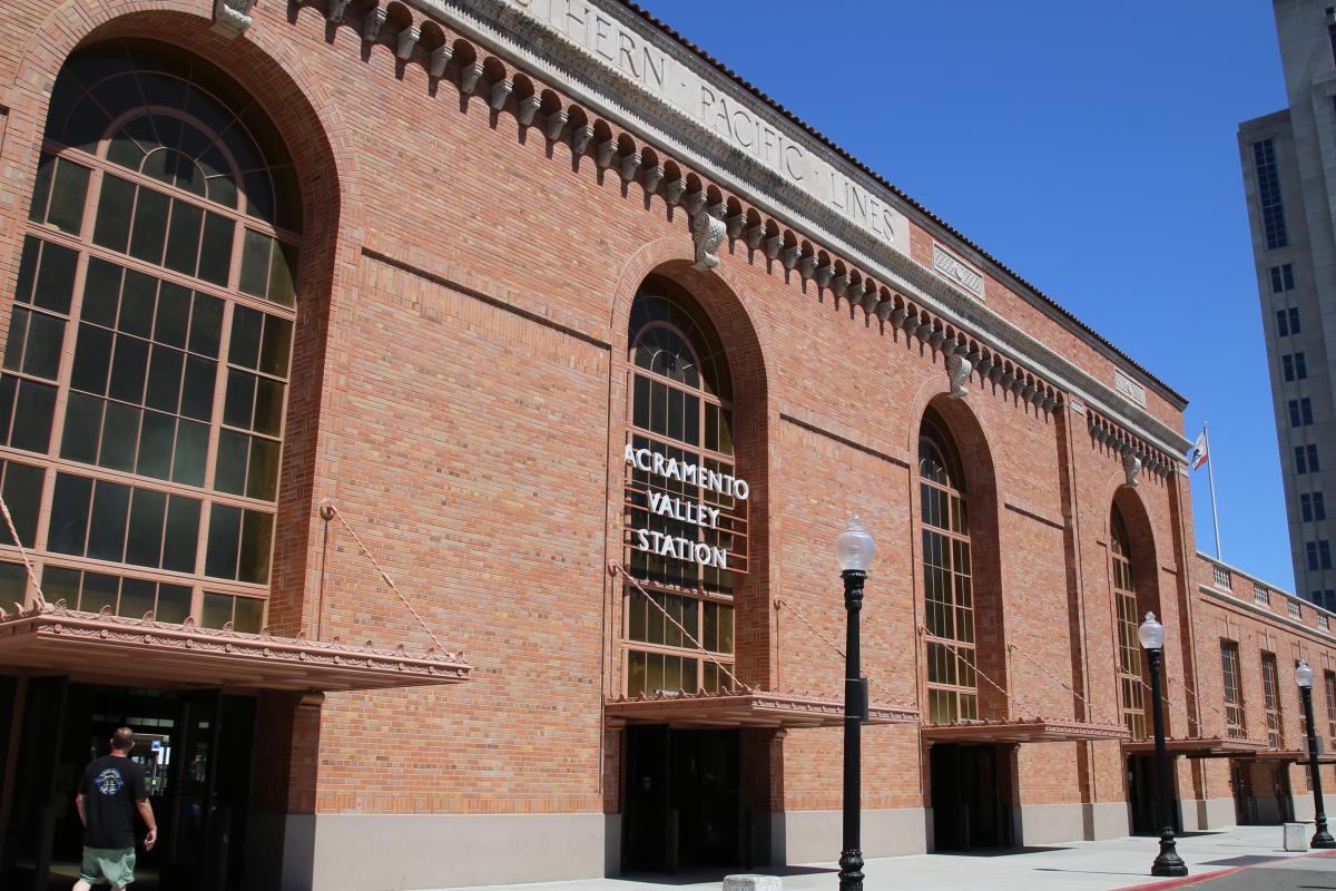 Sacramento Valley Station Train Station