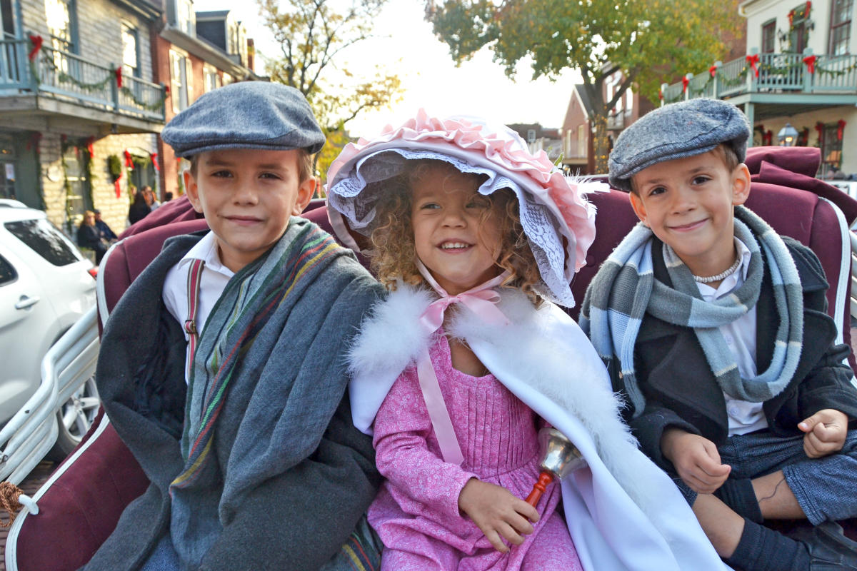 Christmas Traditions Kids in St Charles