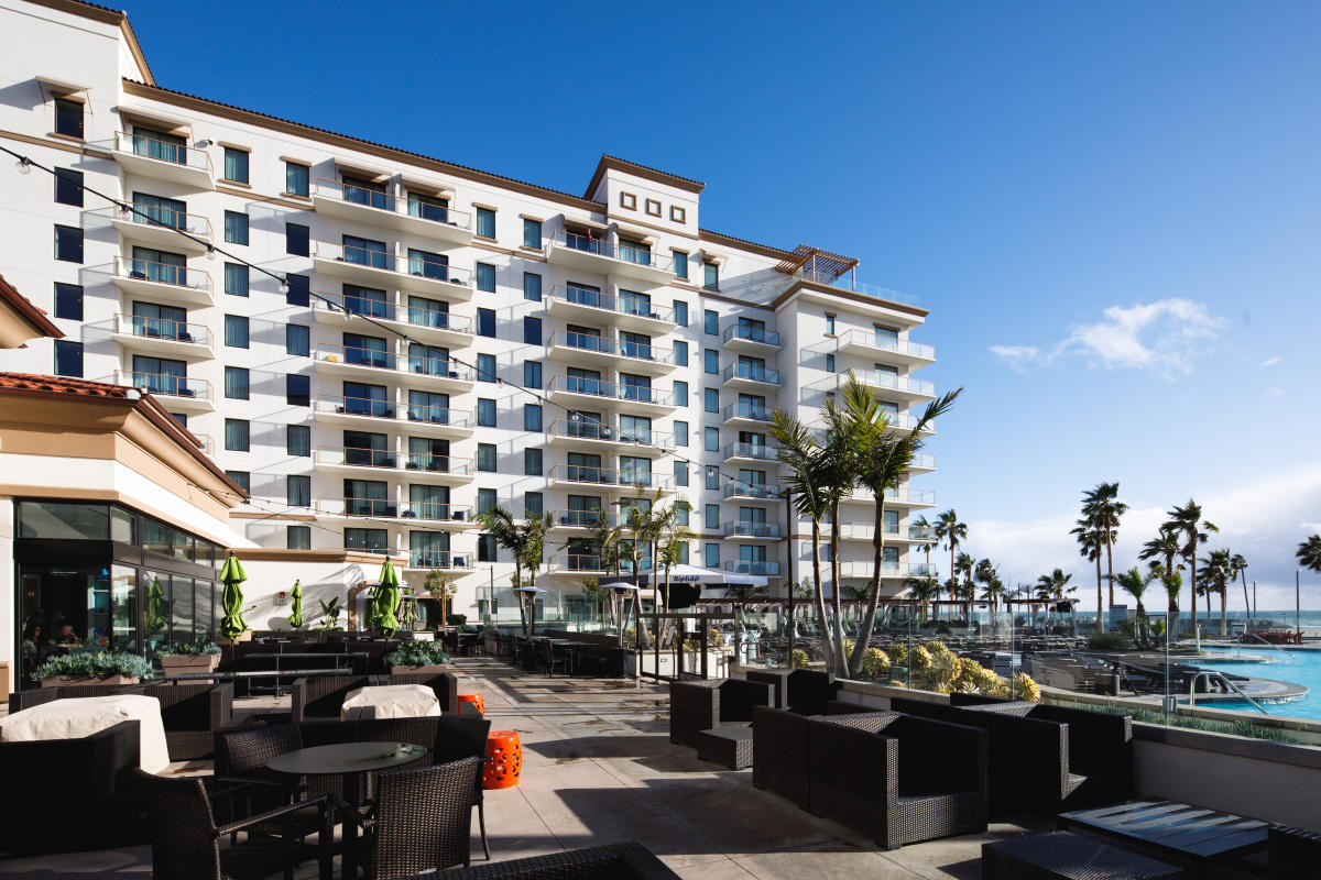 Outdoor Seating Restaurants in Huntington Beach