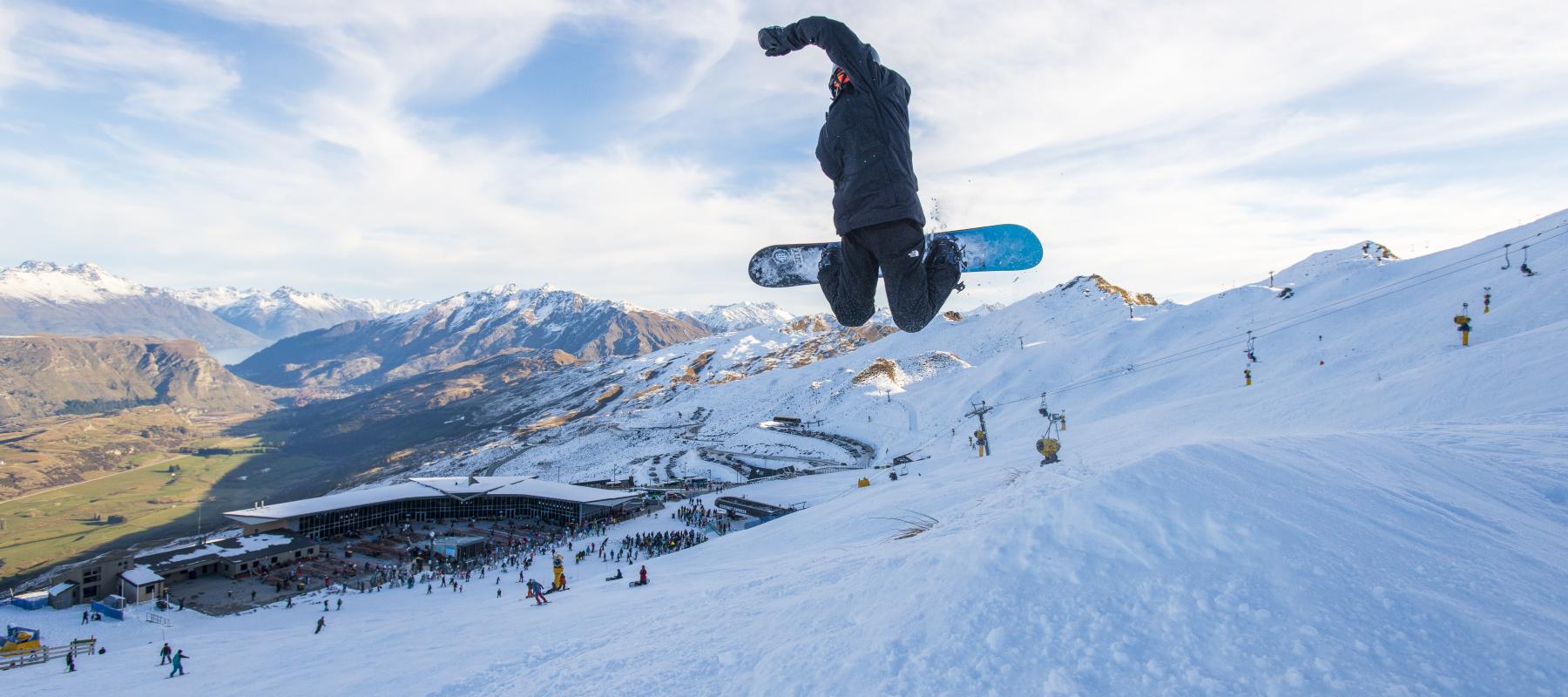 Coronet Peak Snowboarder tricks