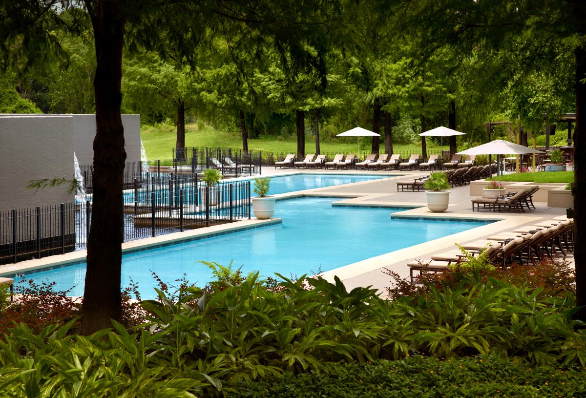 Omni Houston Hotel Pool