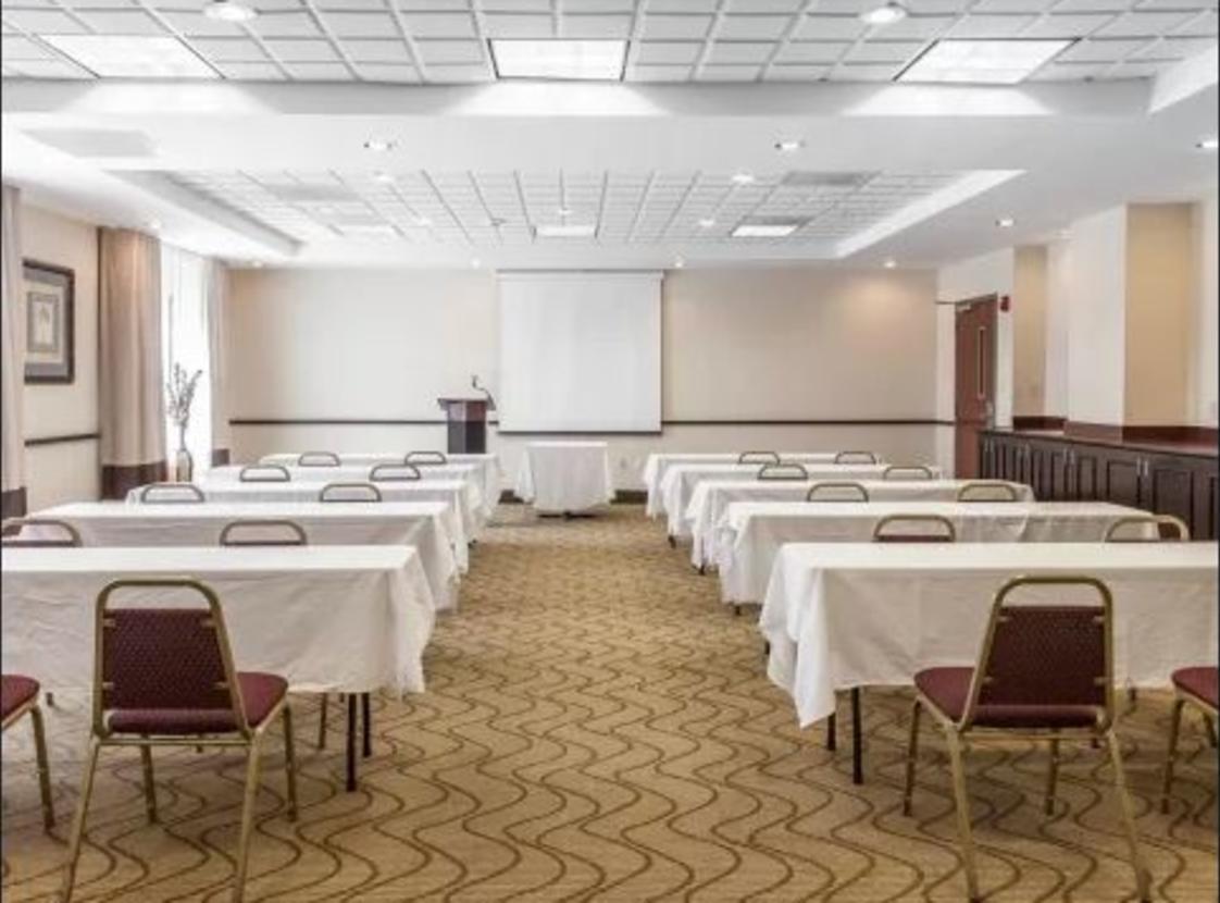 COMFORT INN DUMFRIES meetings