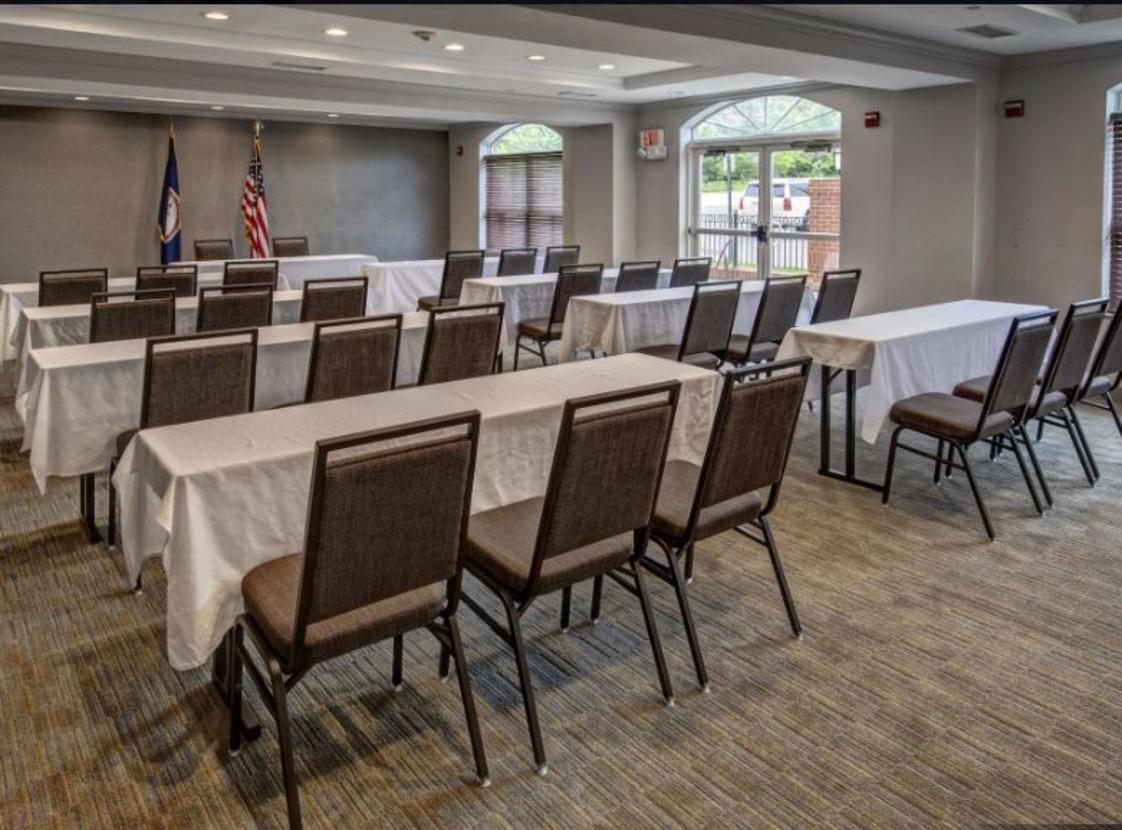 COUNTRY INN & SUITES POTOMAC MILLS