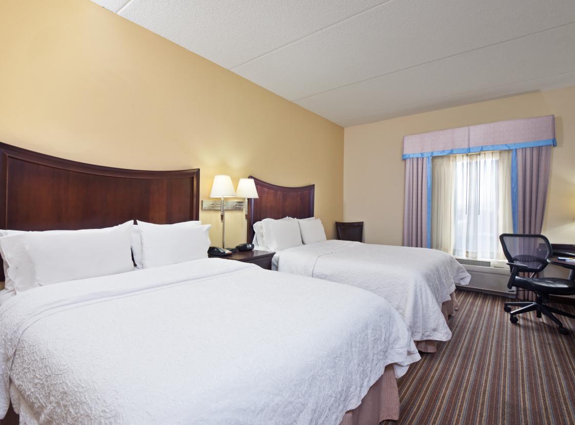 Double queen room