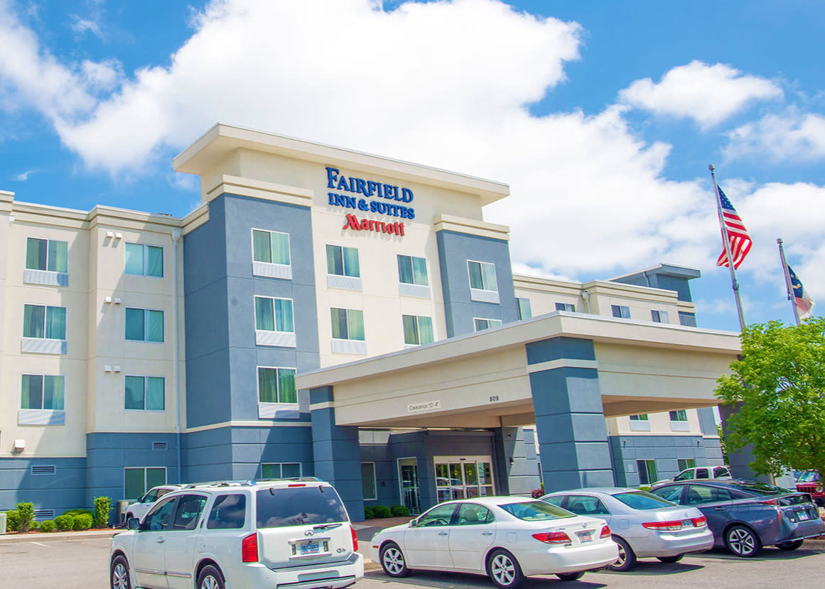 Fairfield Inn Smithfield located near Carolina Premium Outlets, Smithfield, NC.